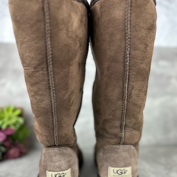 UGG Classic Tall Dark Brown Boot Size 7 - Picture 4 of 13